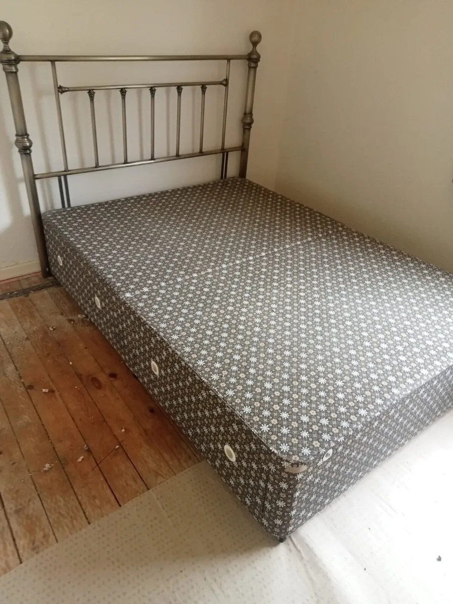 Double Bed with 4 Storage Drawers for Sale - Image 2