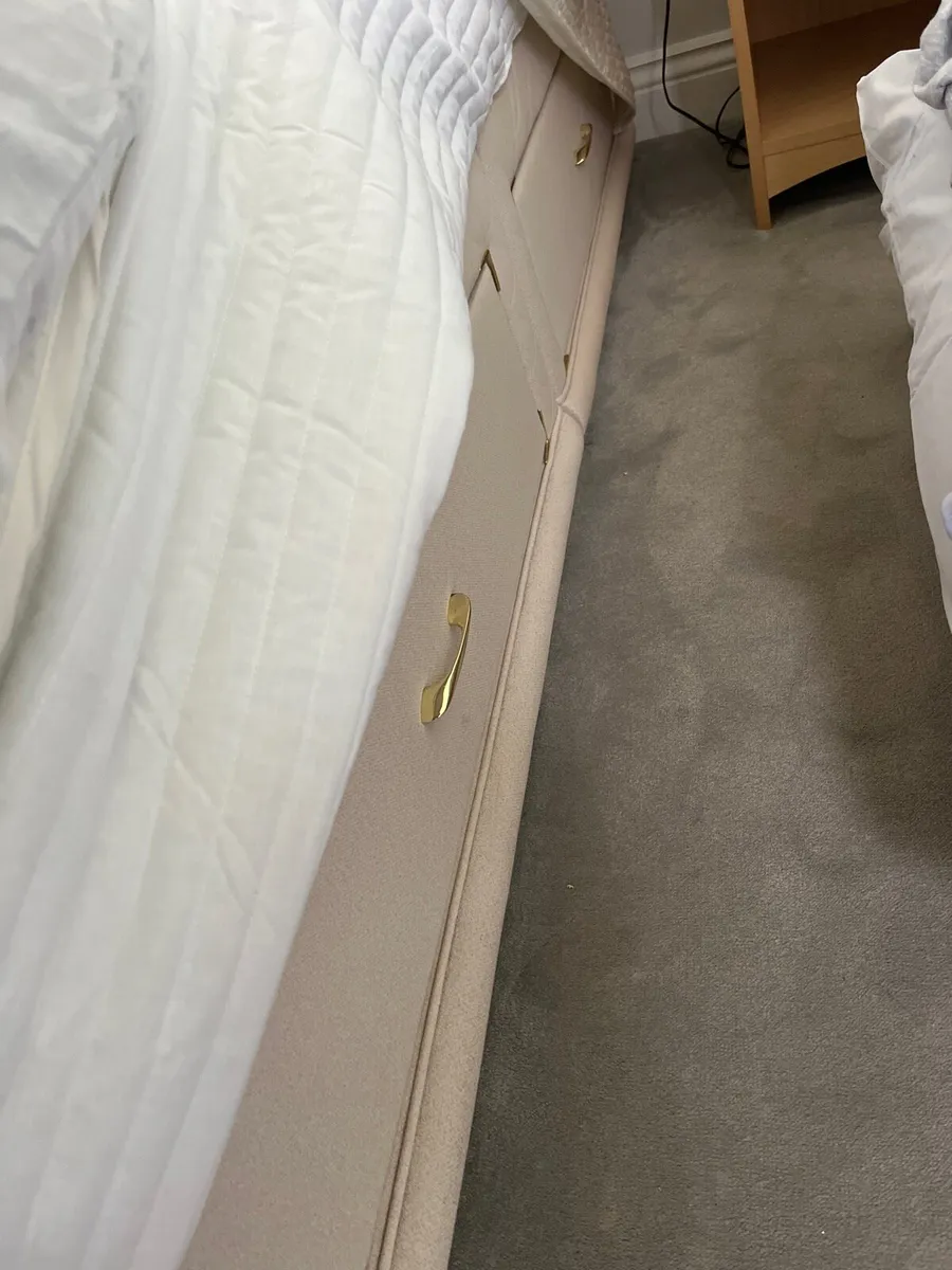 Double bed frame and headboard - Image 3