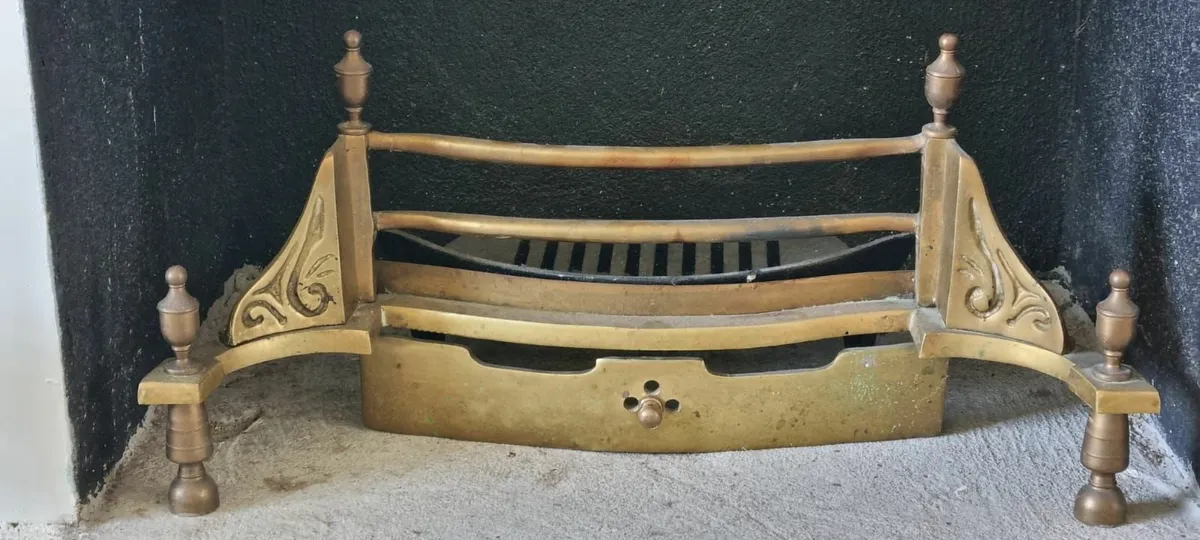 Fireplace equipment - Image 1