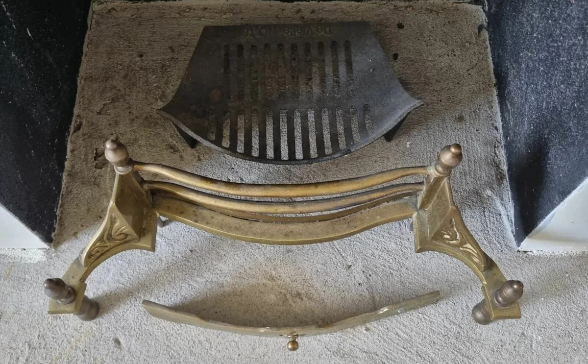 Fireplace equipment - Image 2