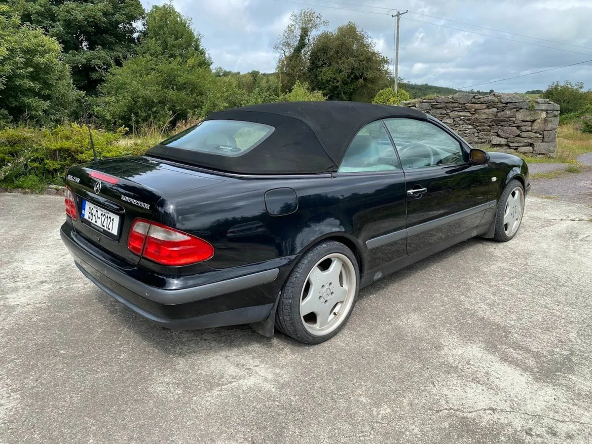 1998 Mercedes-Benz CLK230 Kompressor Convertible - Image 3