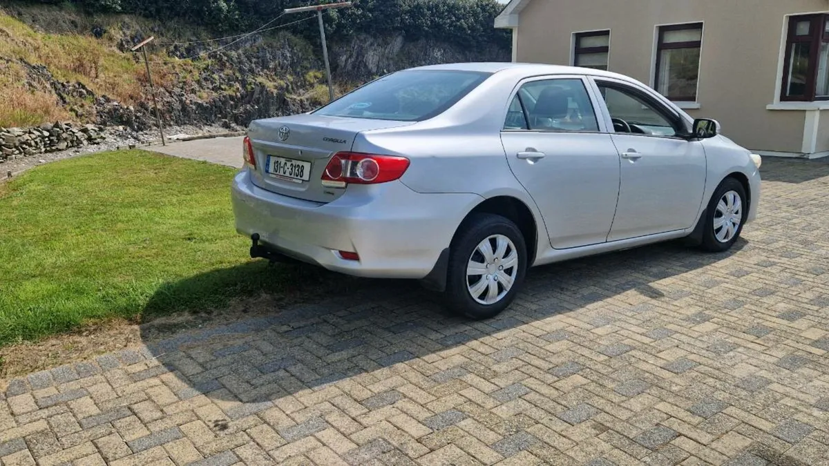 Toyota corolla - Image 3