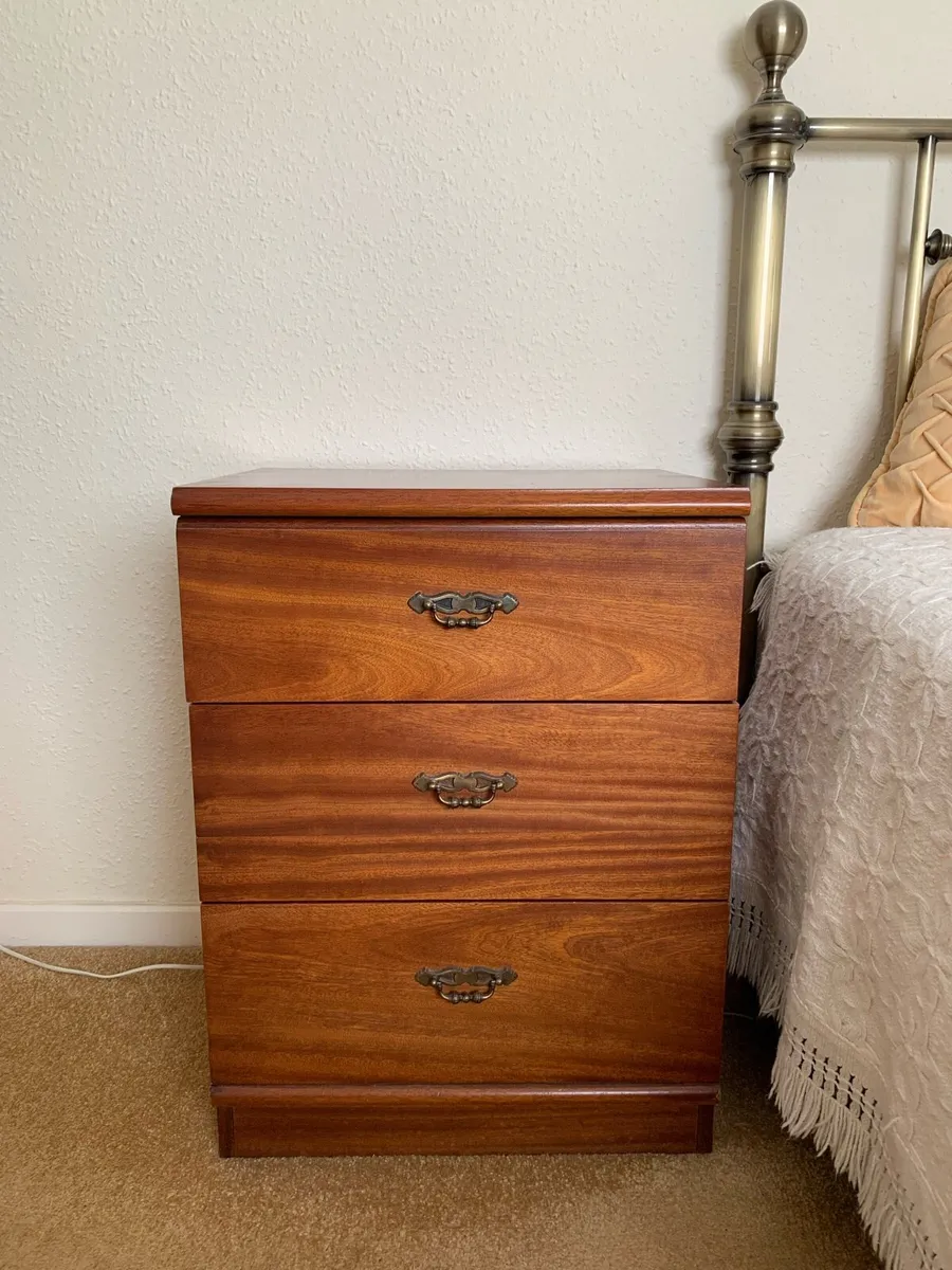 Bedside Tables/drawers/lockers for Sale - Image 3