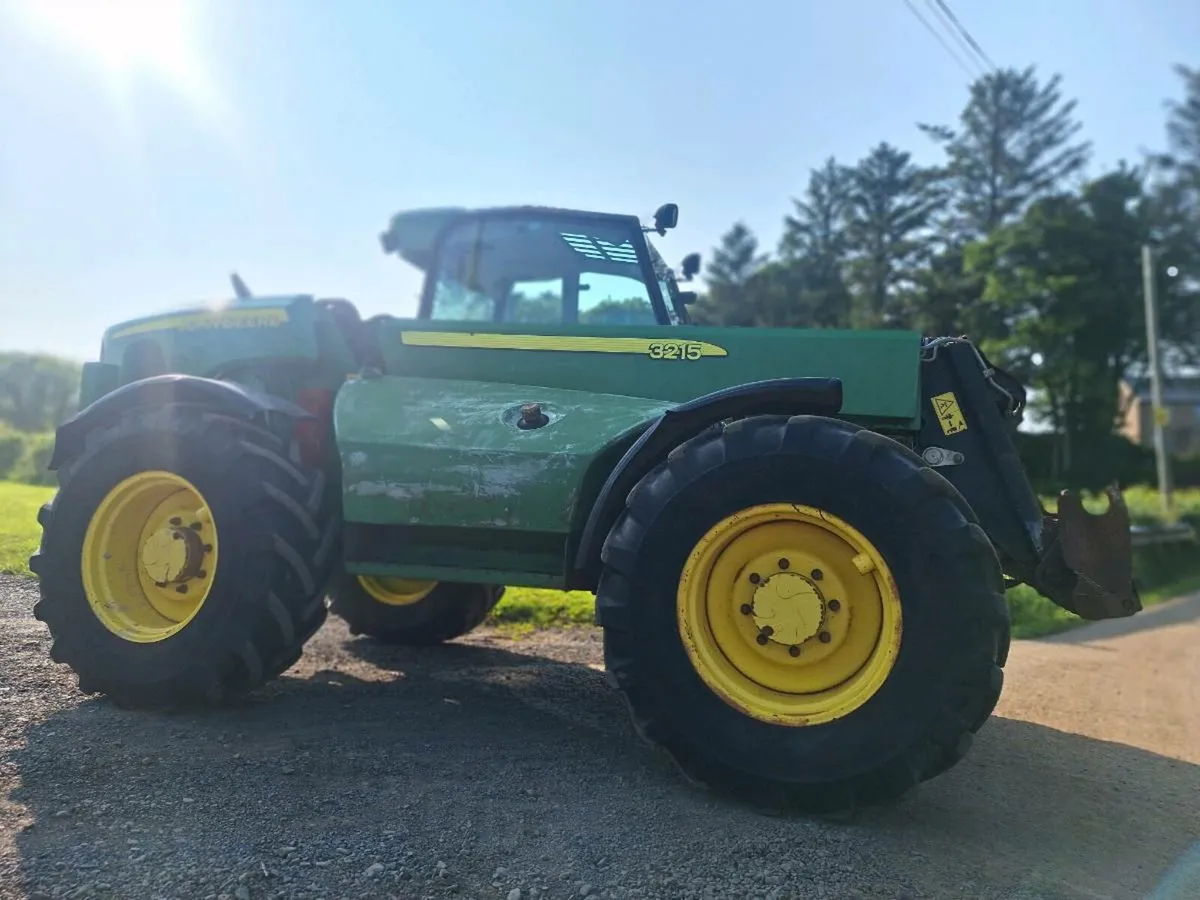 John Deere 3215 - Image 2