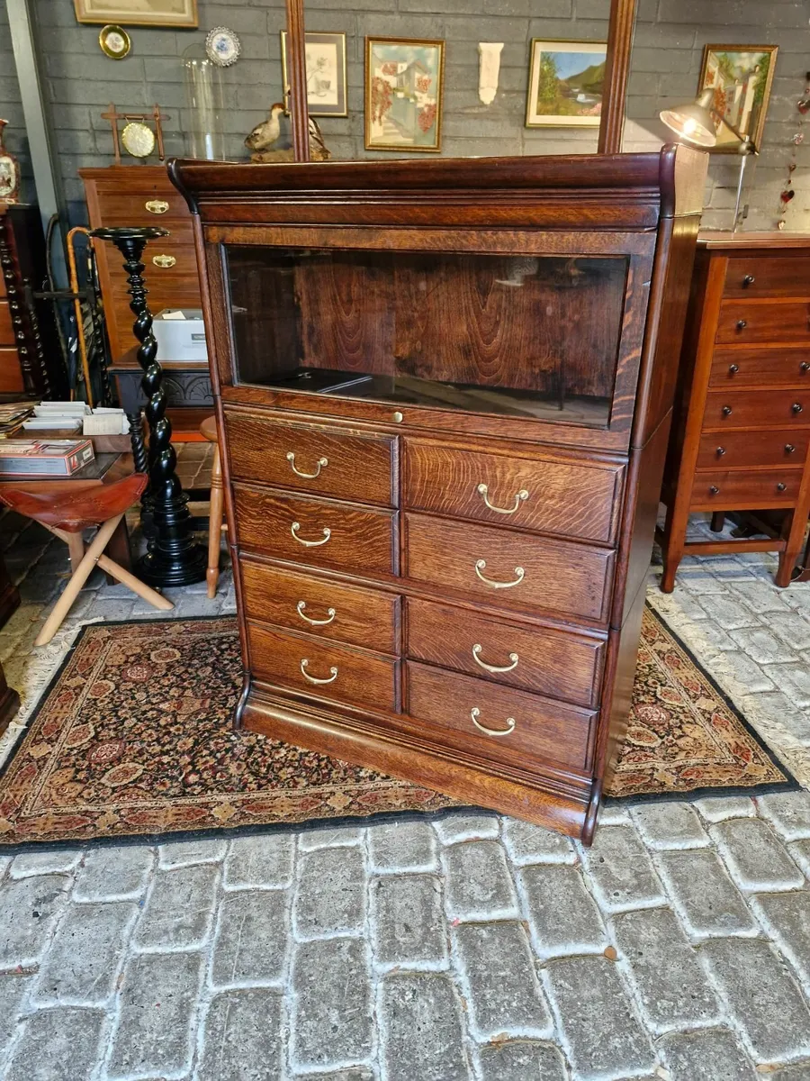 Filing drawers - Image 1