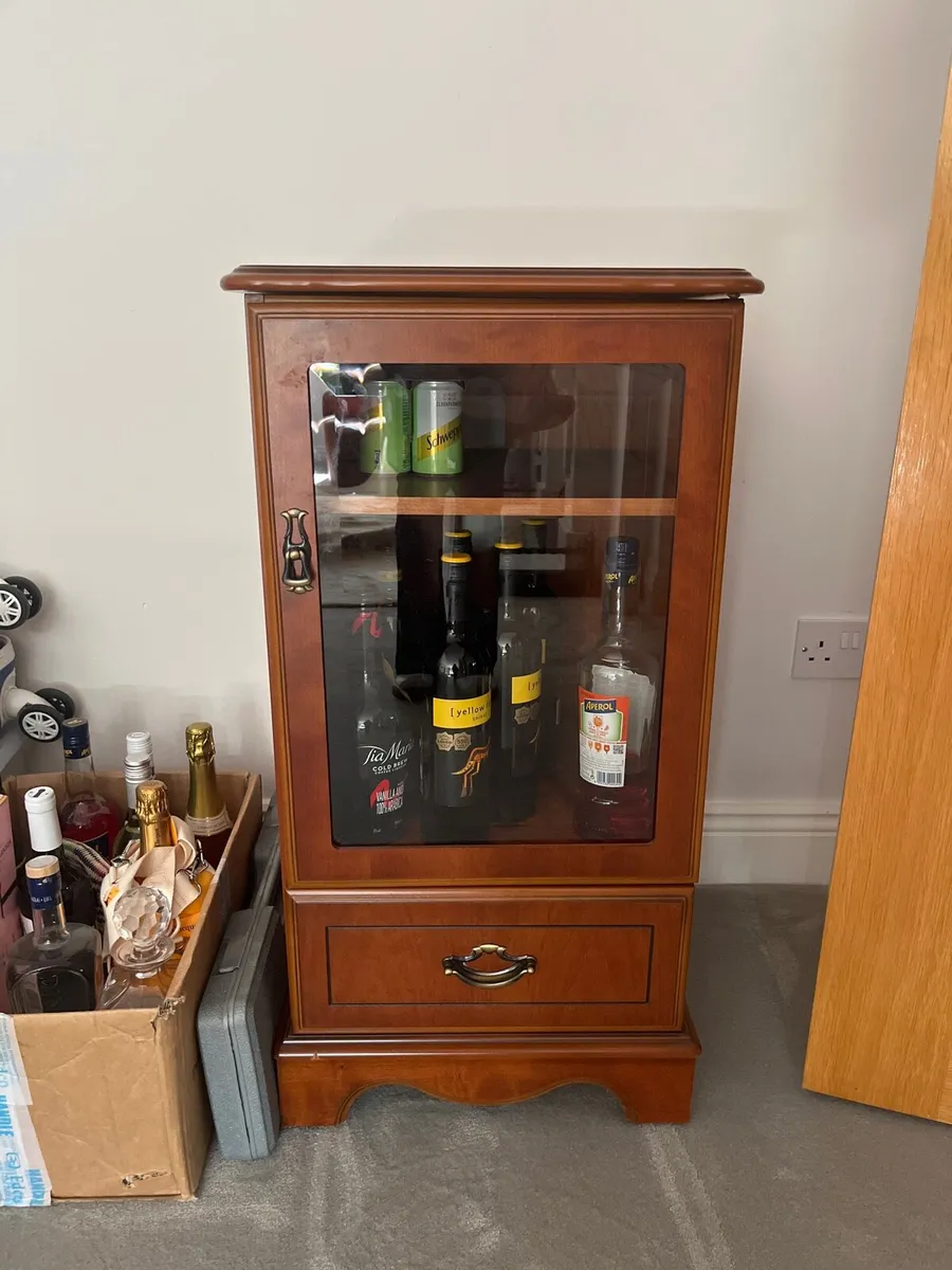 Drinks cabinet - Image 1