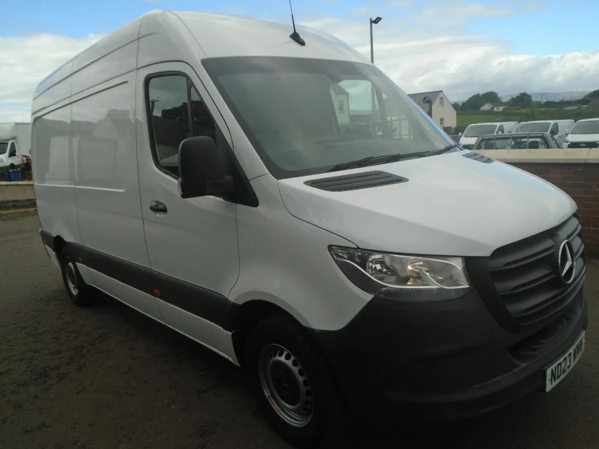2023 Mercedes-Benz Sprinter 315CDI MWB HR - Image 1