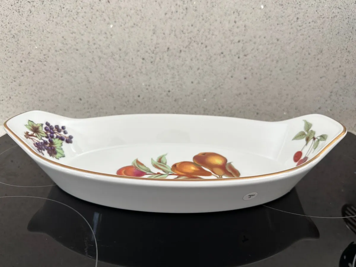 Royal Worcester Evesham fish casserole fruit etc. - Image 2