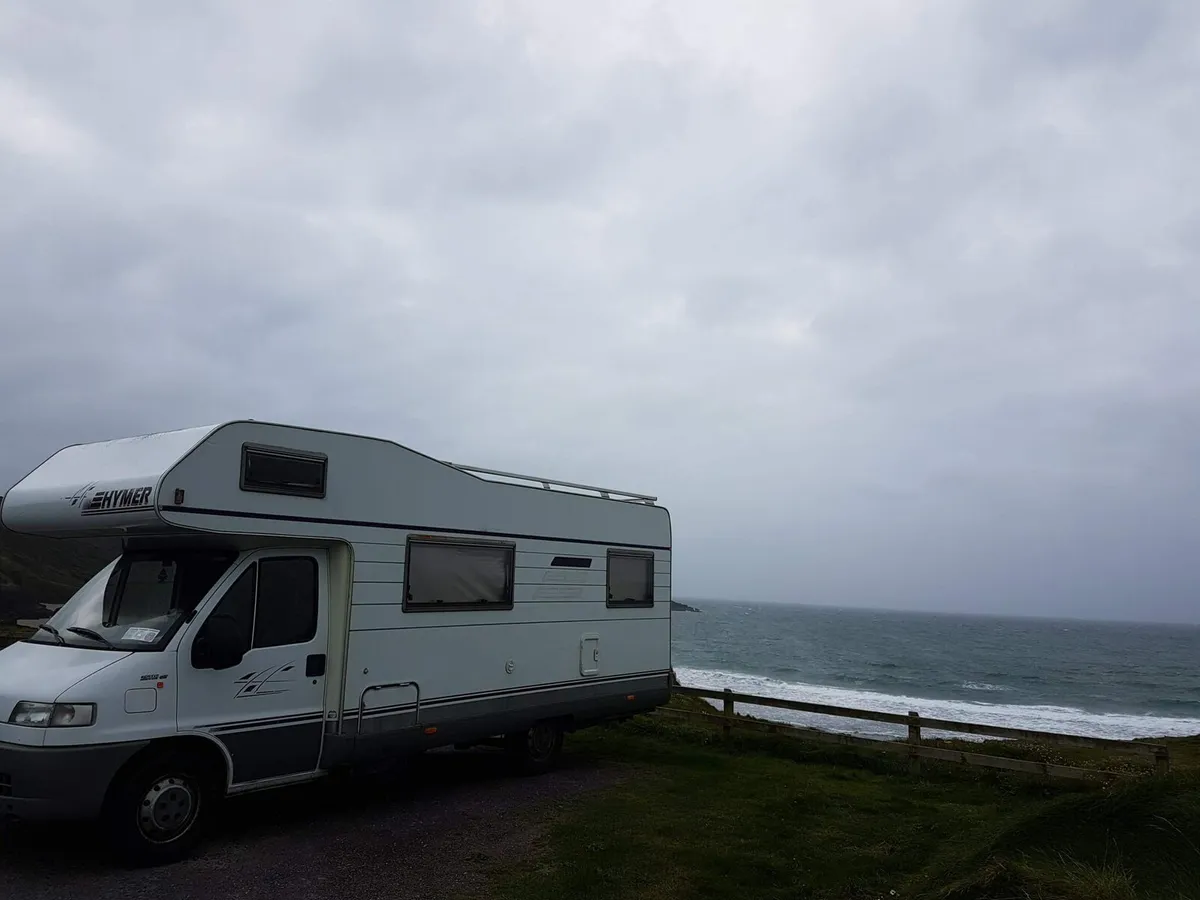 Hymer c644 Motorhome - Image 4