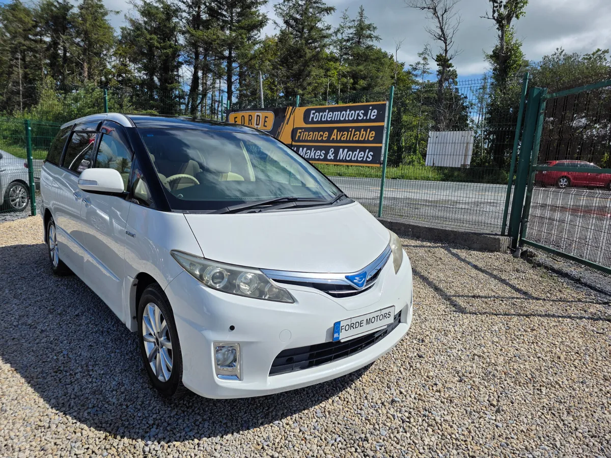 Toyota Estima 2012 8 seater - Image 1