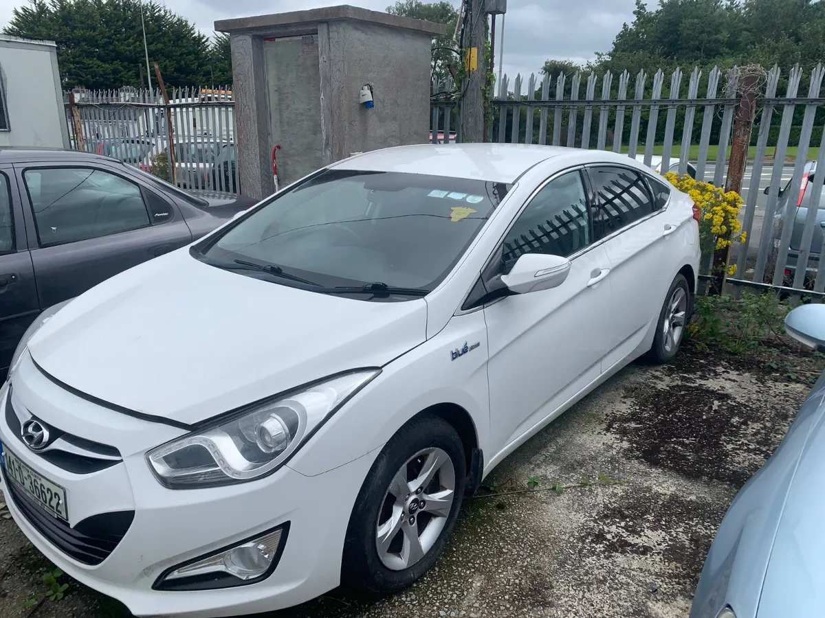 TRADE CARS TO CLEAR - Image 1