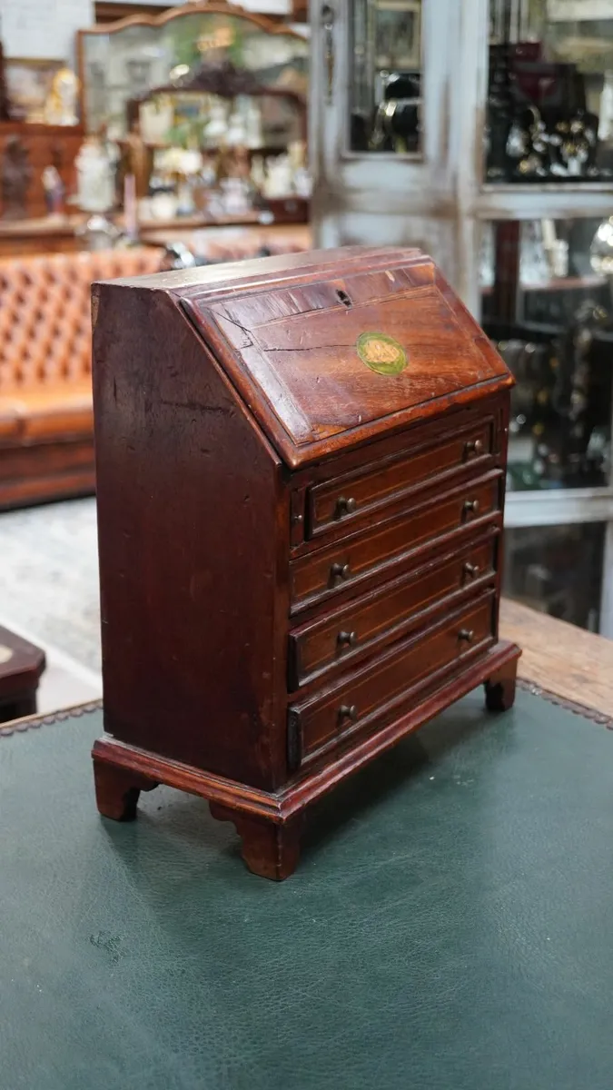 🪵 Antique Mahogany Miniature Slant-Front Desk - Image 2