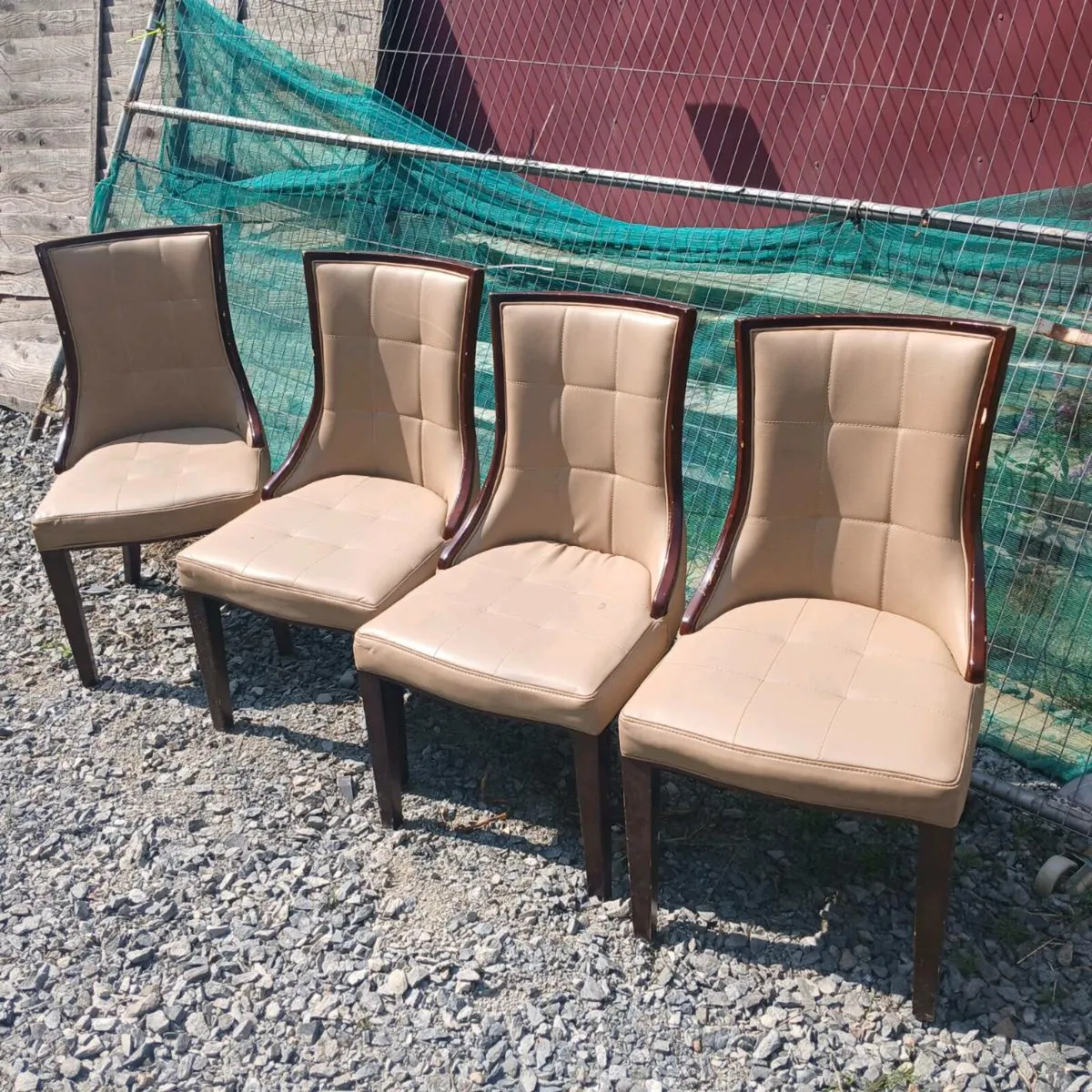 4 dining chairs - Image 1