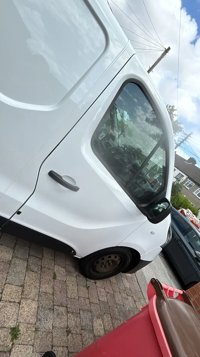 2018 Renault traffic LWB - Image 3