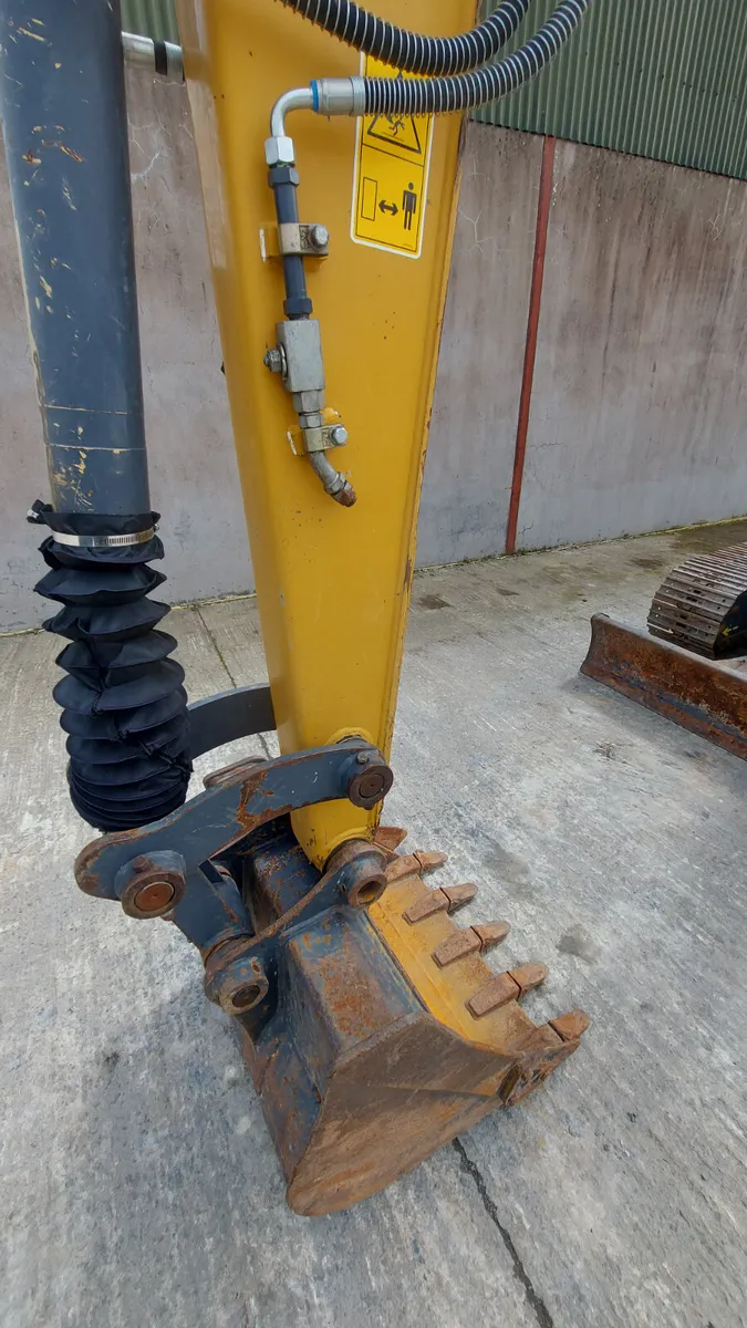 5 ton digger - Image 3
