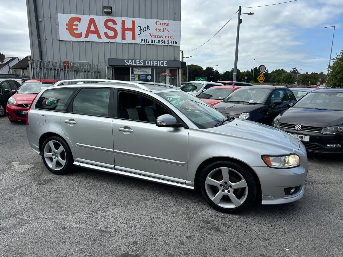 Volvo V50 1.6 Diesel R-Design NCT - Image 3
