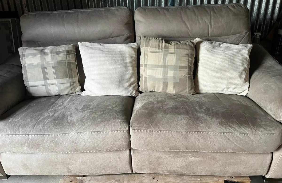 3 seater reclining sofa - Image 2