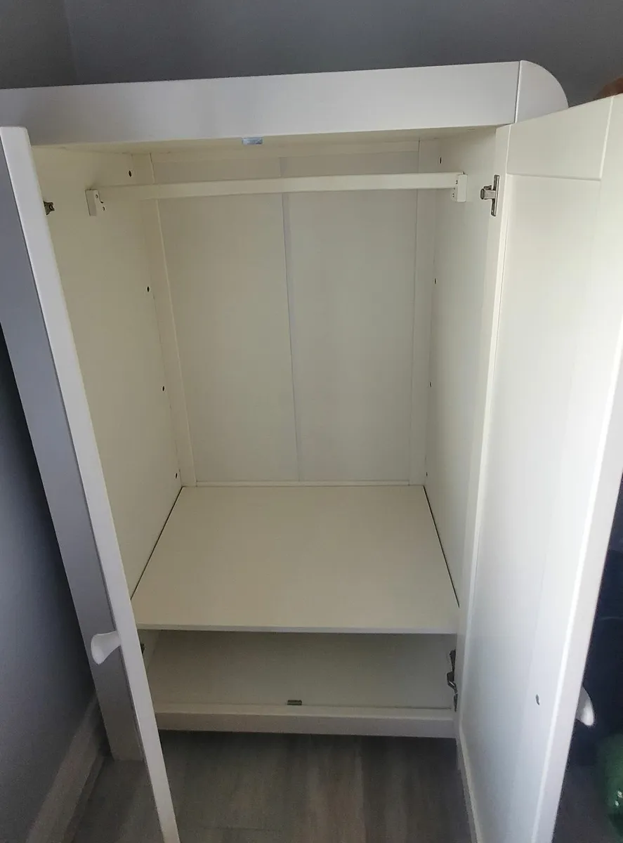 Mamas and Papas dresser and wardrobe - Image 2