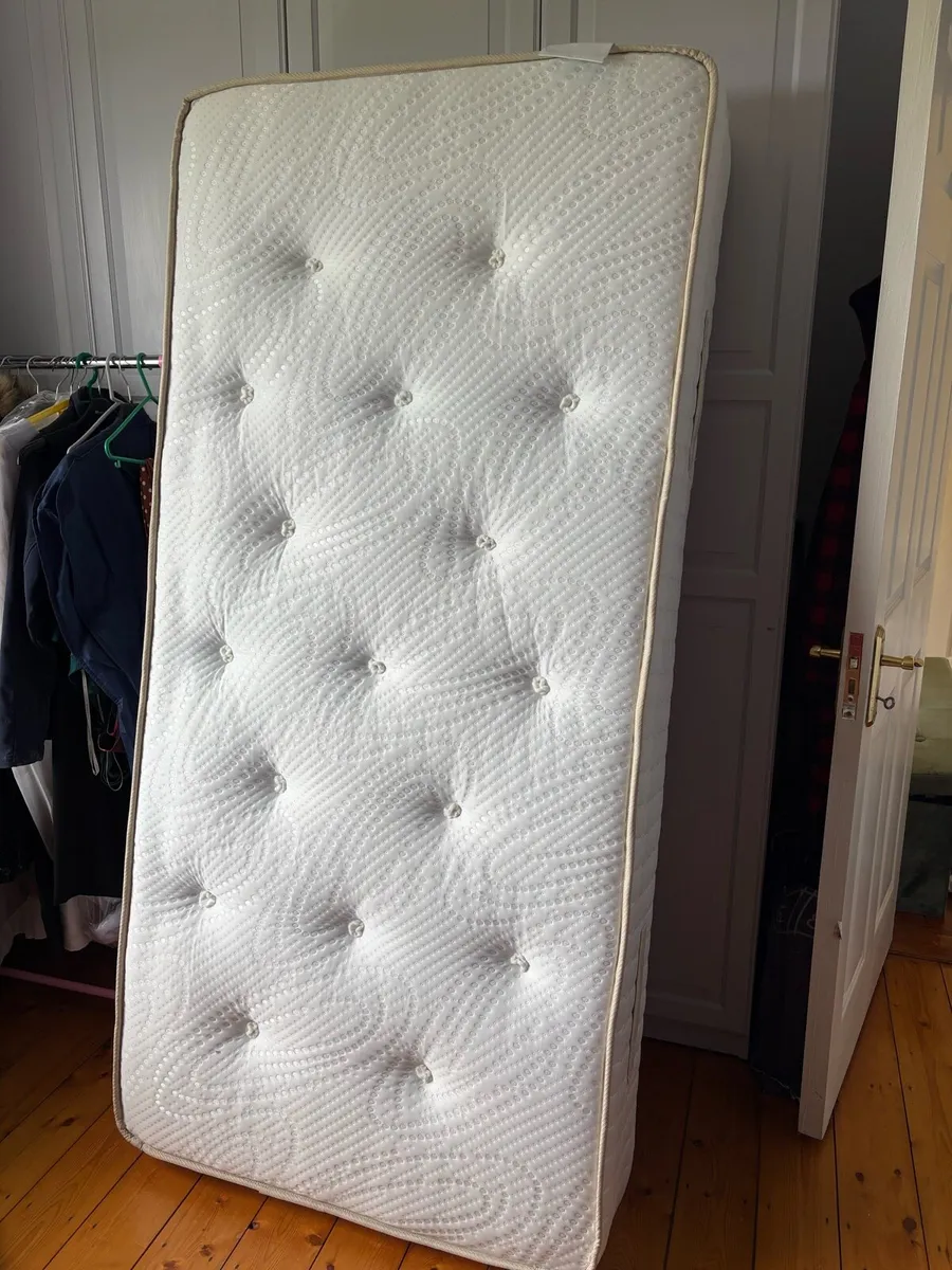 Single bed mattress - Image 1