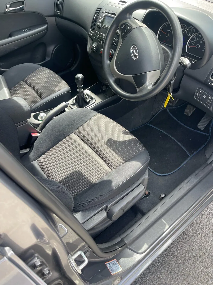 Hyundai i30 low kms Ncted & taxed 26 - Image 3