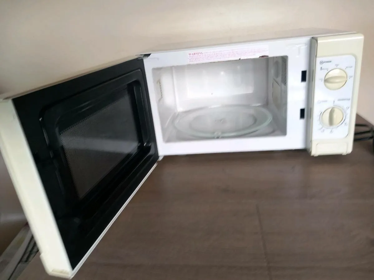 Microwave - Image 3