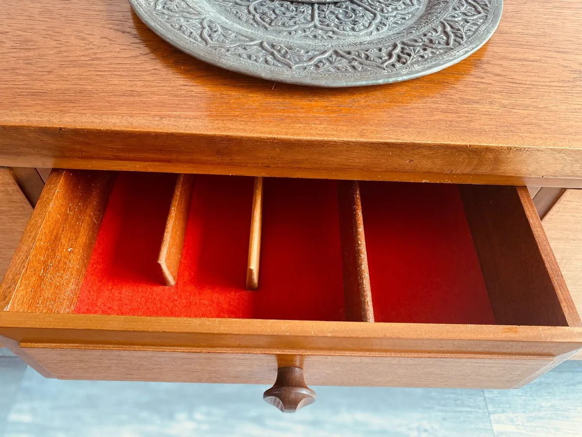 Large Mid Century Sideboard - Image 3