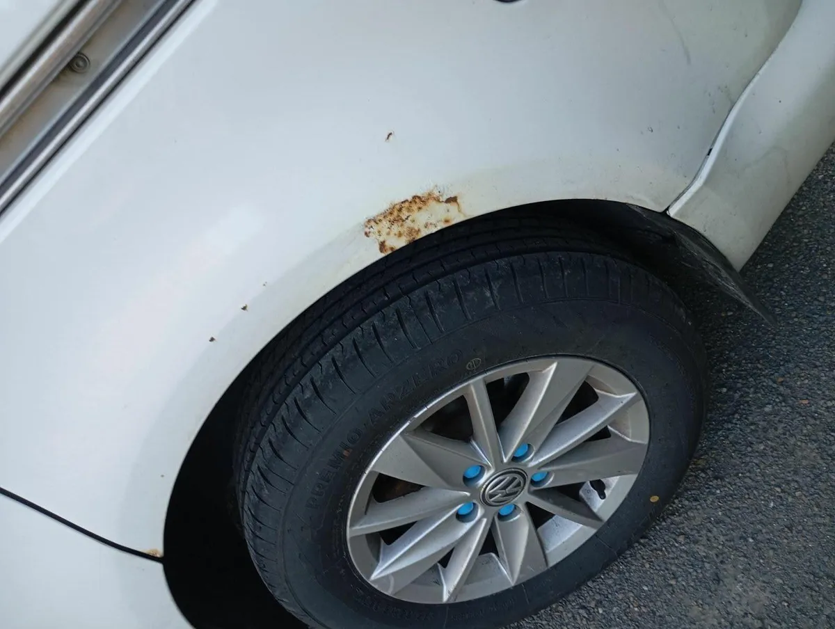 Volkswagen Caddy 2012 - Image 2