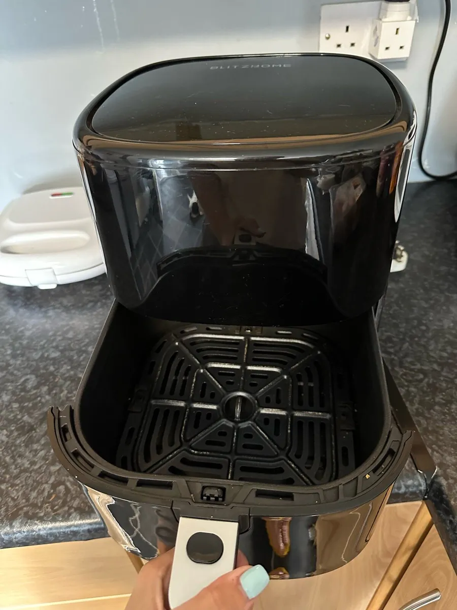 Air Fryer - Image 2
