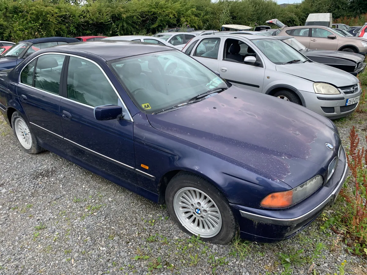 TRADE CARS 🚗 CLICK ON PHOTOS - Image 1