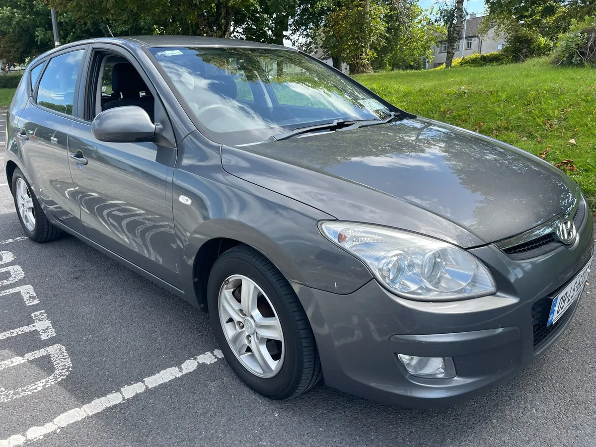 Hyundai i30 low kms Ncted & taxed 26 - Image 1