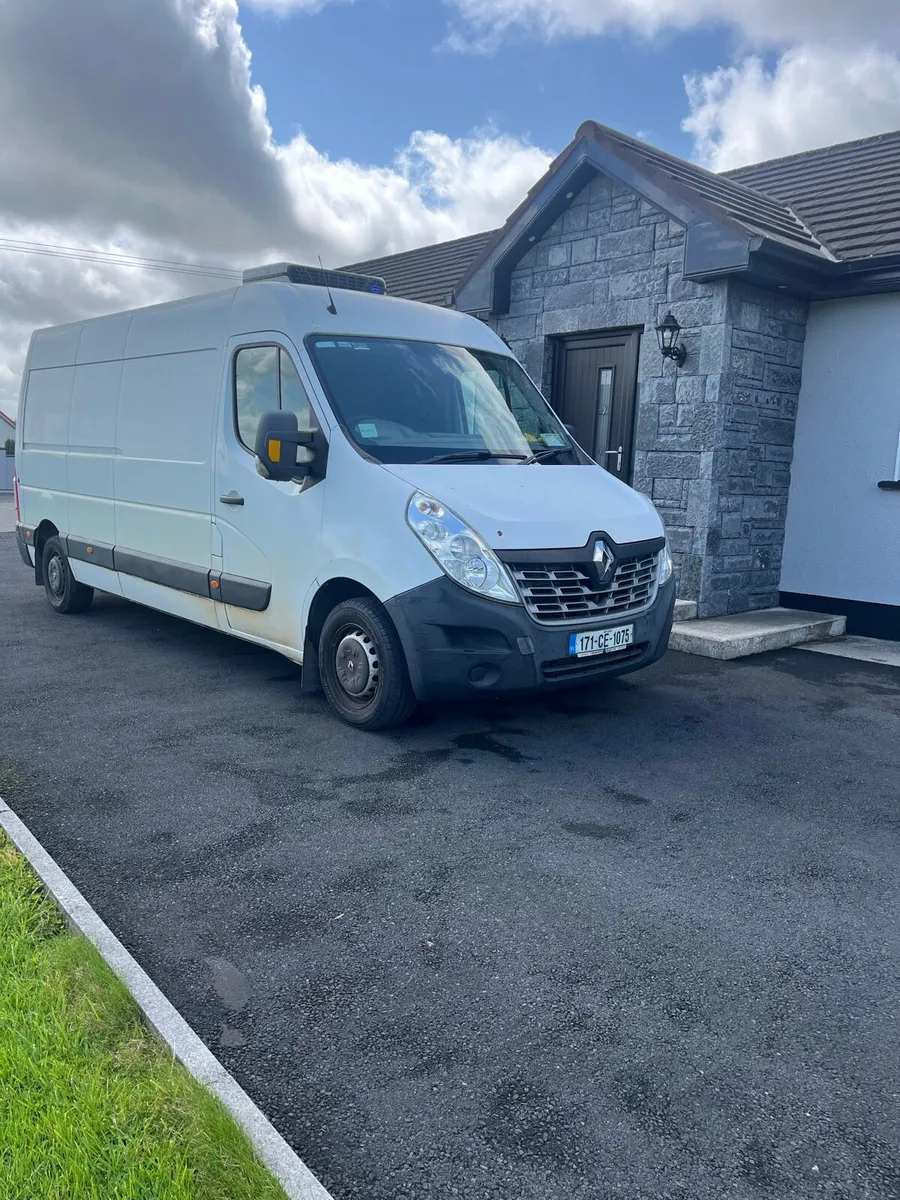 Fridge van renault master - Image 1