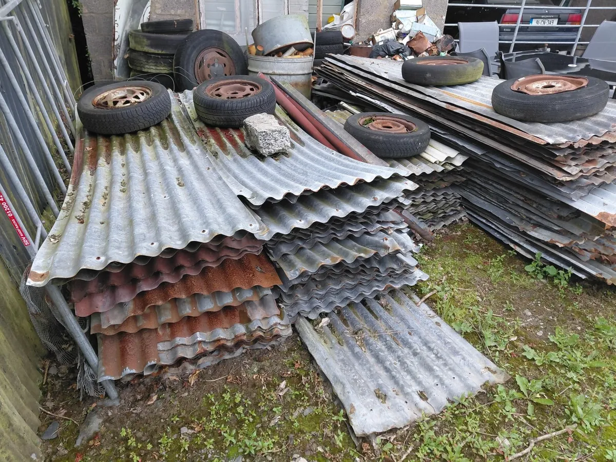 Sheets of galvanise garden table and chairs - Image 3