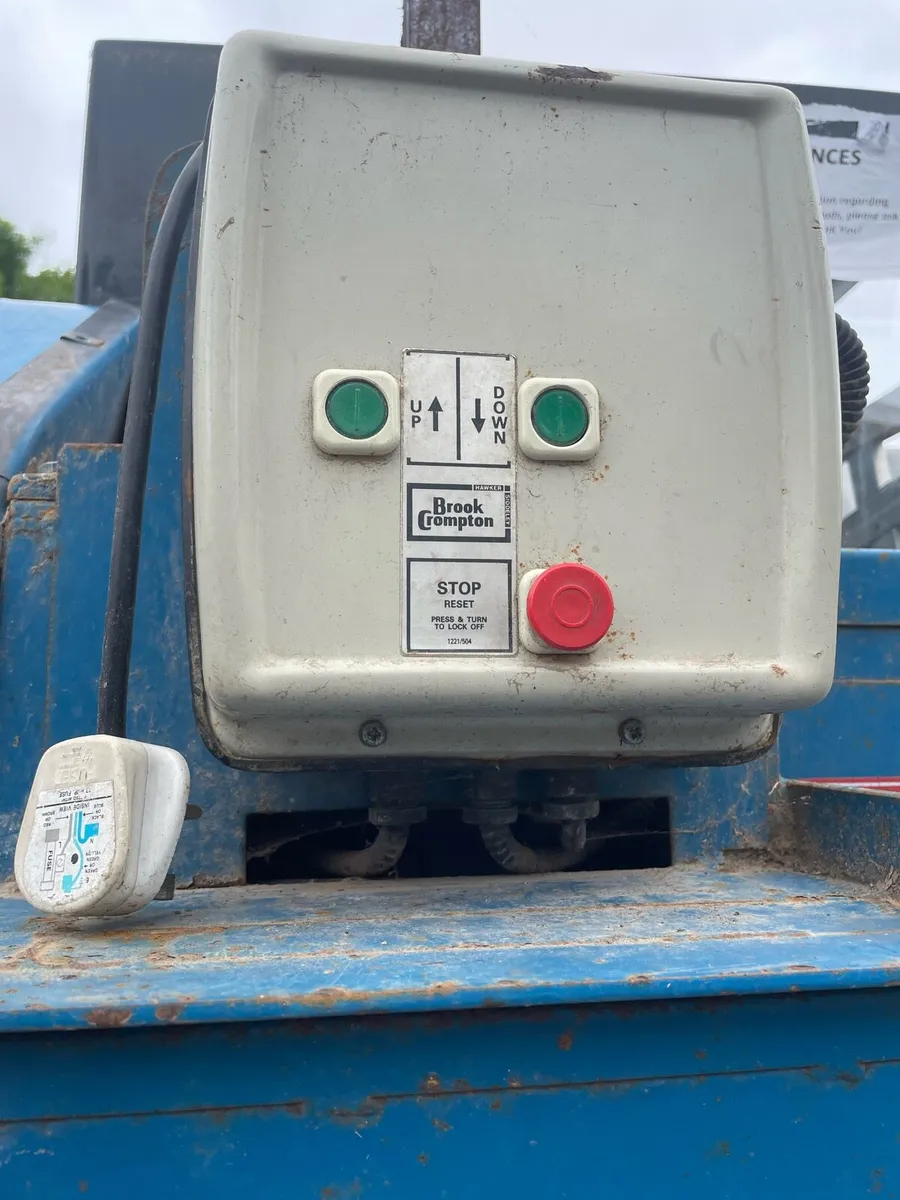 Cardboard baler - Image 2