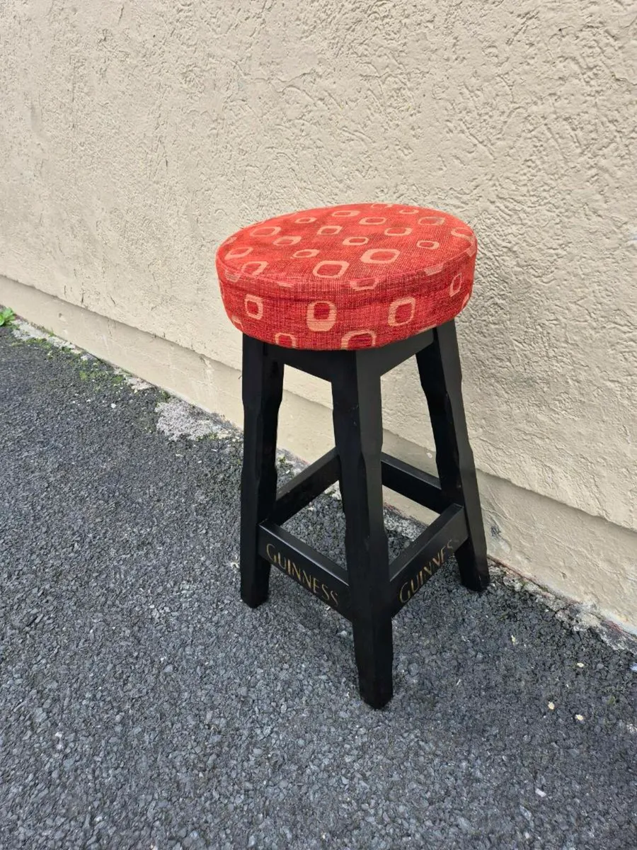 Bar stool - Image 1