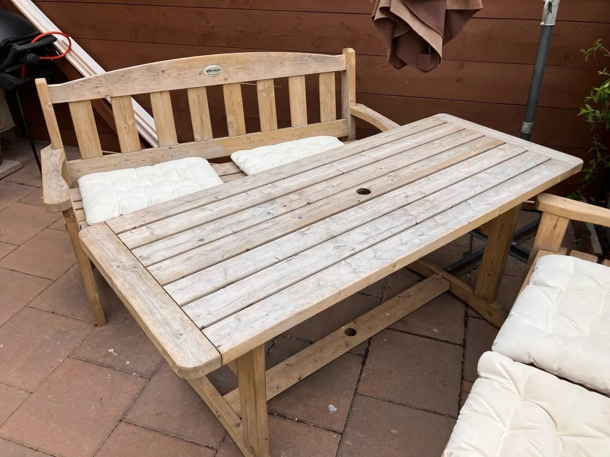 2 Garden Benches & 1 Table - Image 2