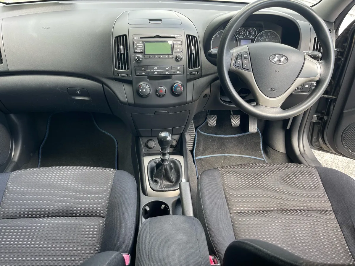 Hyundai i30 low kms Ncted & taxed 26 - Image 4