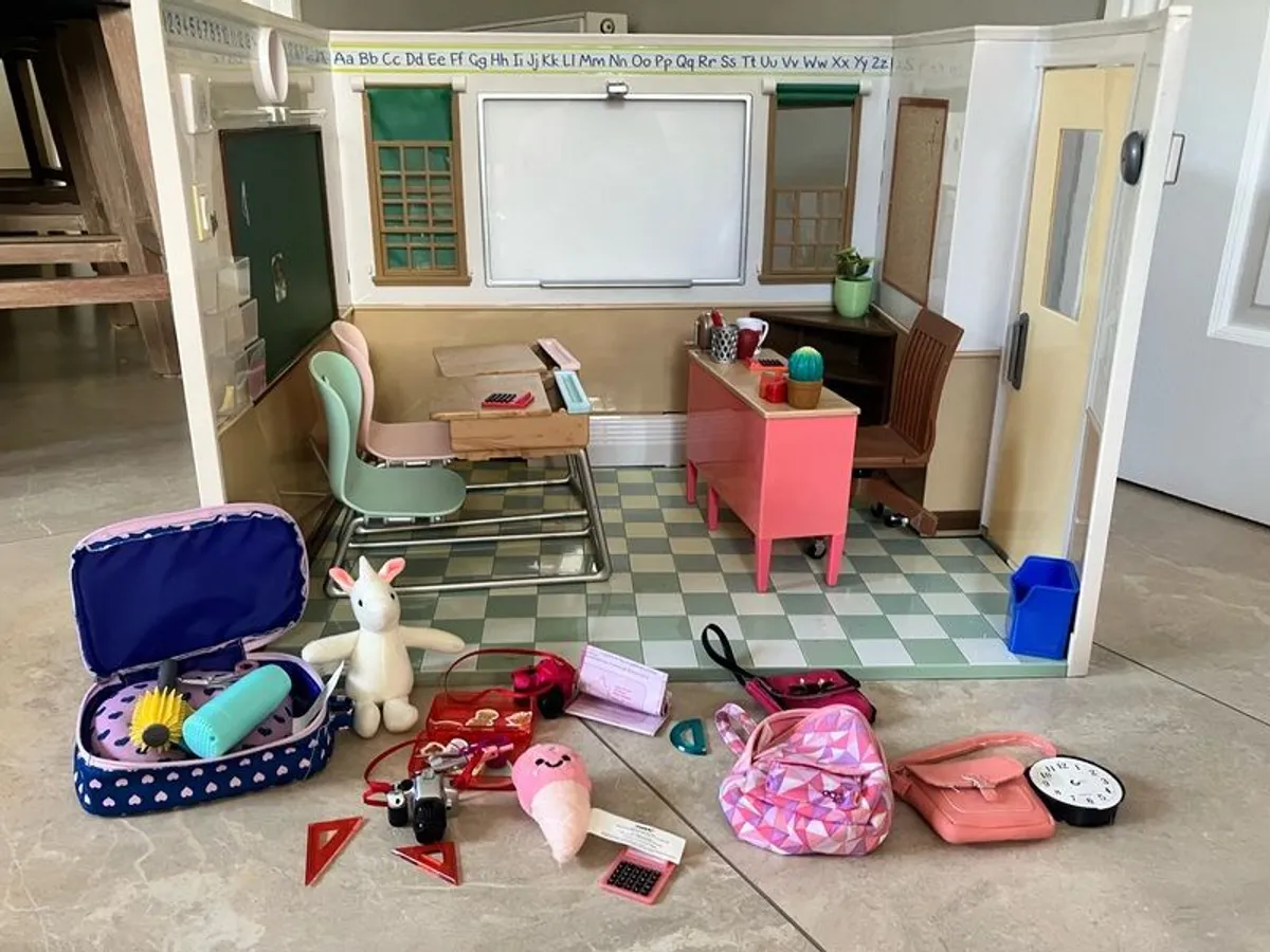 Our generation school house - Image 2