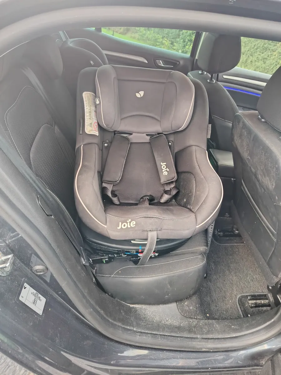 Joie 360 car seat - Image 1