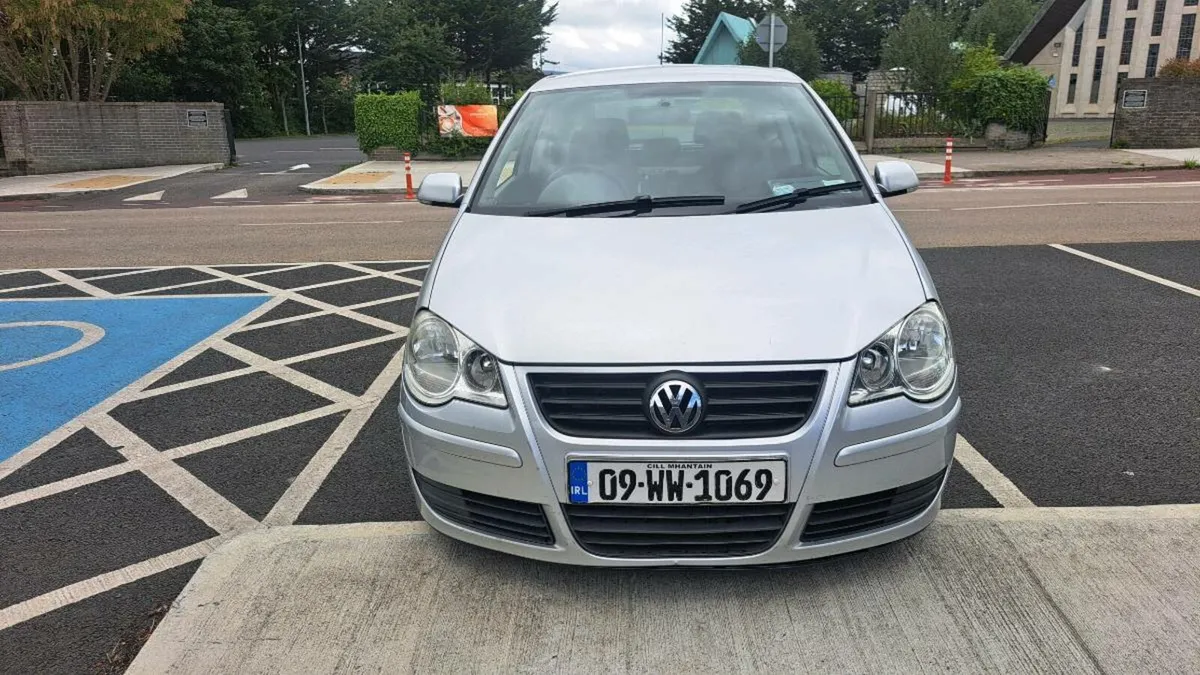 Polo 1.2 petrol 2009 Fresh nct long tax Car play - Image 2
