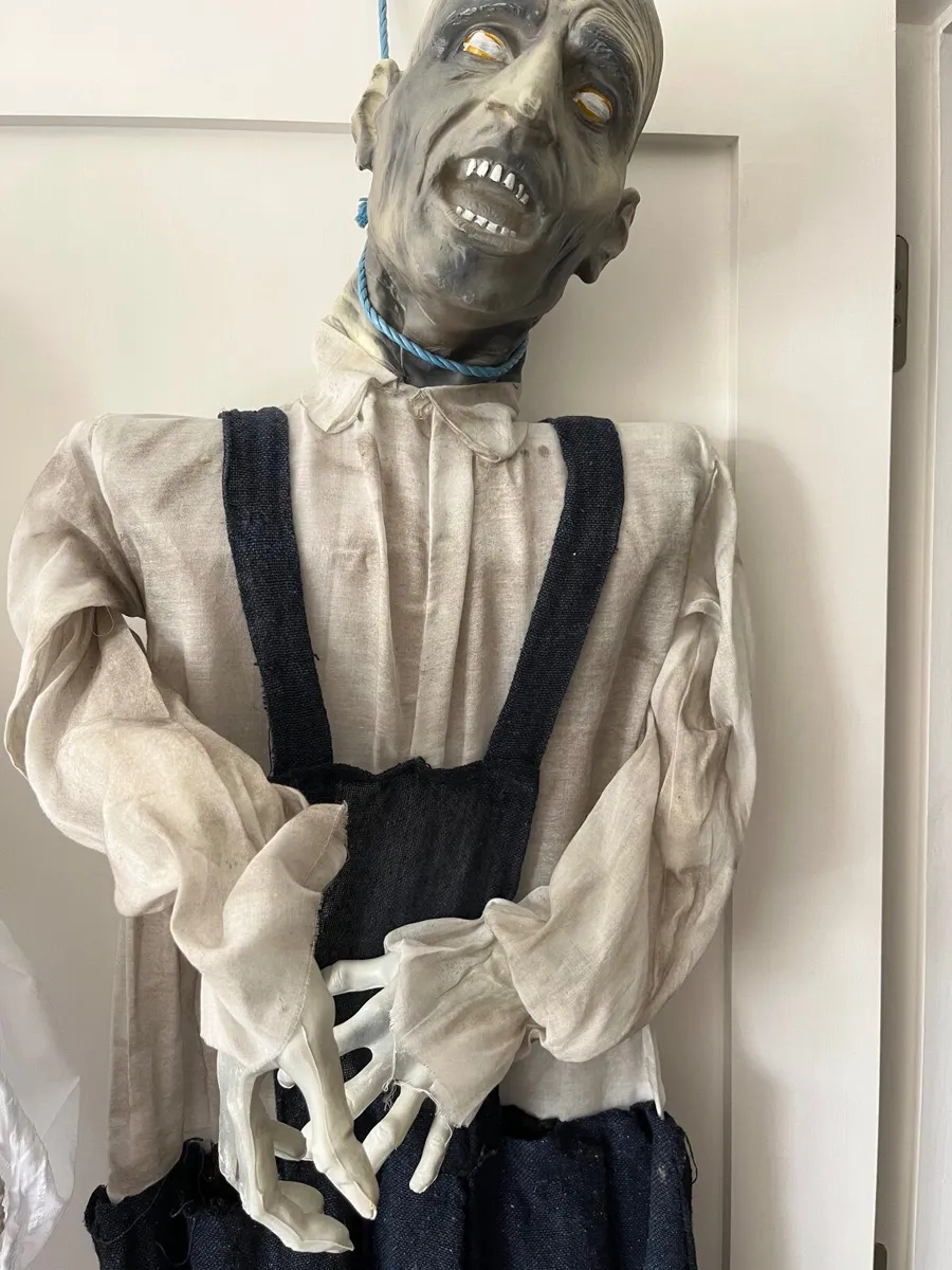 Halloween Decorations - Image 4