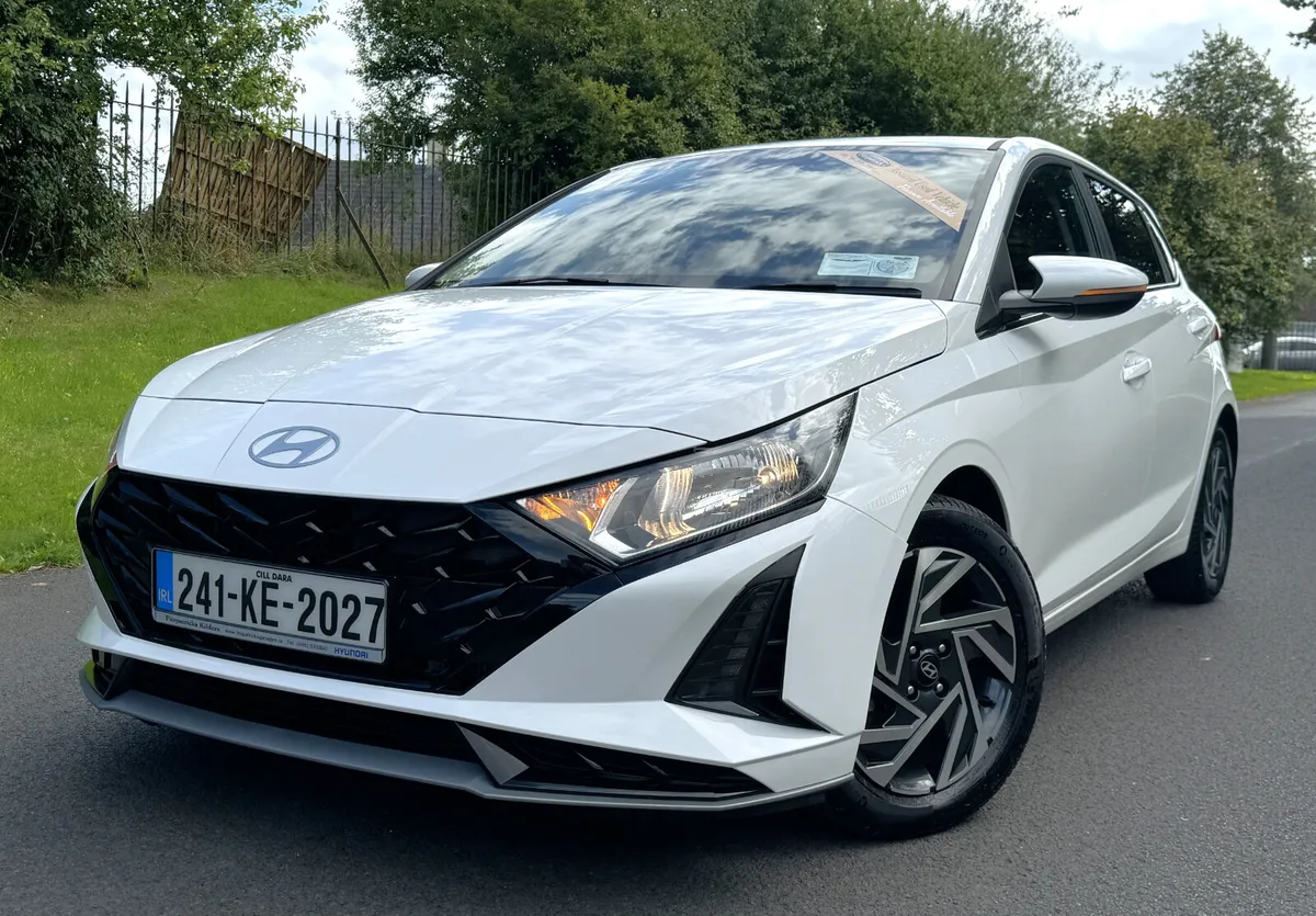 Hyundai i20 Deluxe Plus Auto 2024 - Image 2