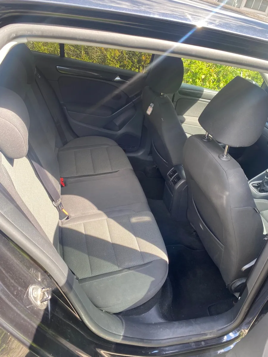 Volkswagen Golf 2011 - Image 3