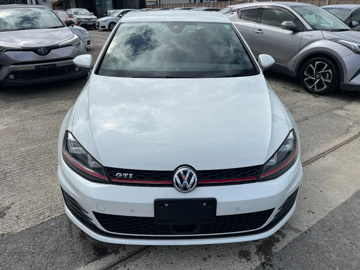 VOLKSWAGEN GOLF 2017, GTI 2.0 TFSI DSG LOW KMS - Image 2