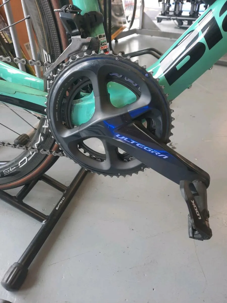 Bianchi oltre  xr3  full ultegra 11sp - Image 3