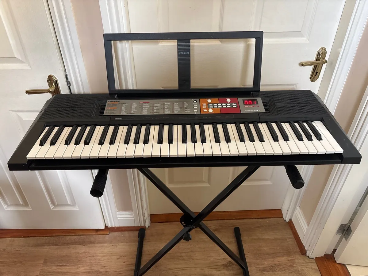 Yamaha electric piano - Image 1