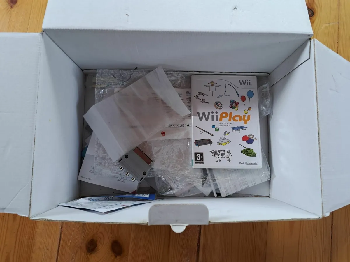 Wii Bundle - Image 2
