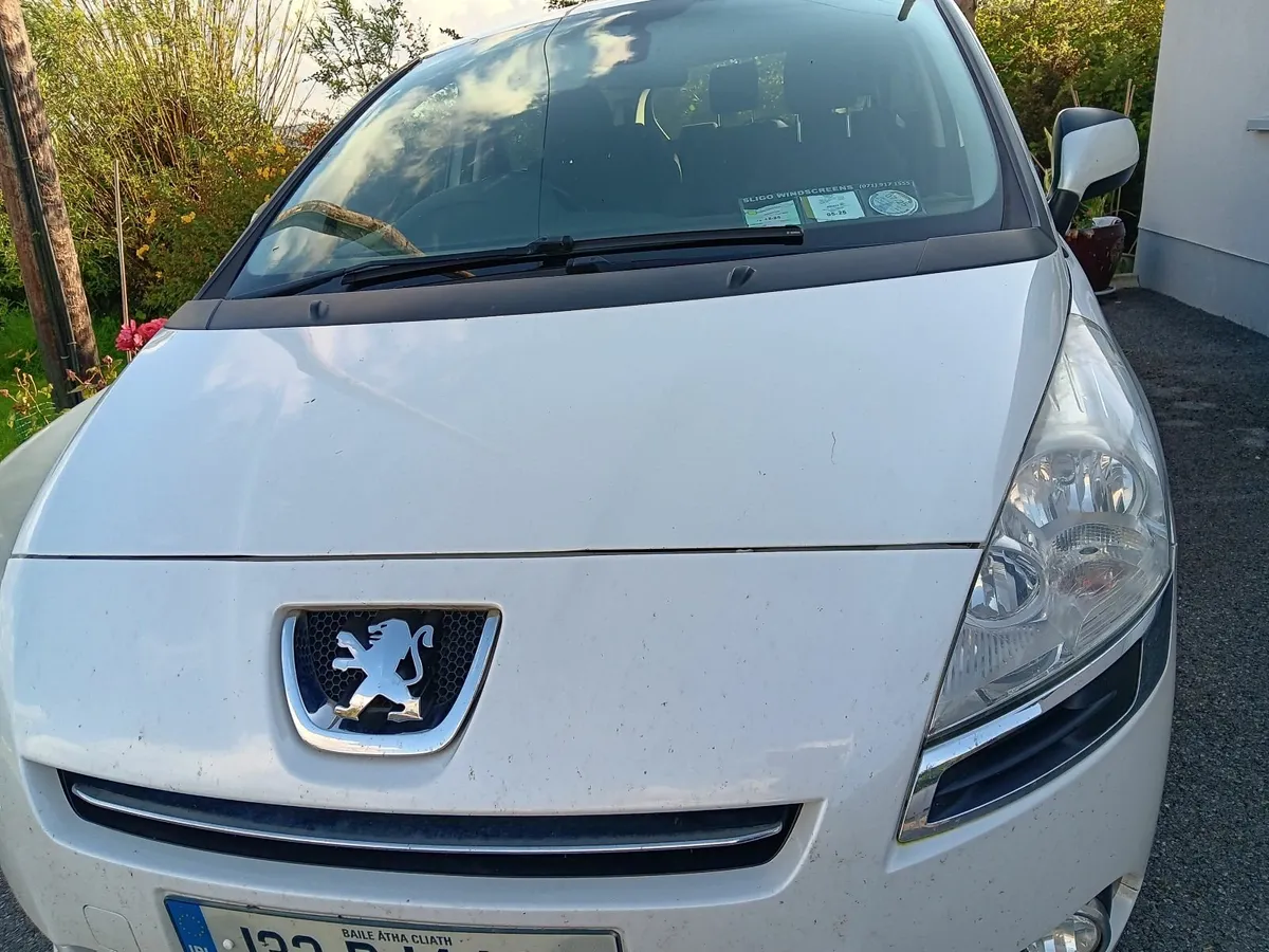 Peugeot  5008 Automatic - Image 3