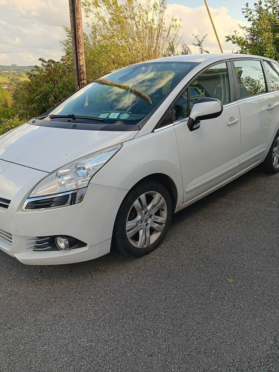 Peugeot  5008 Automatic - Image 2
