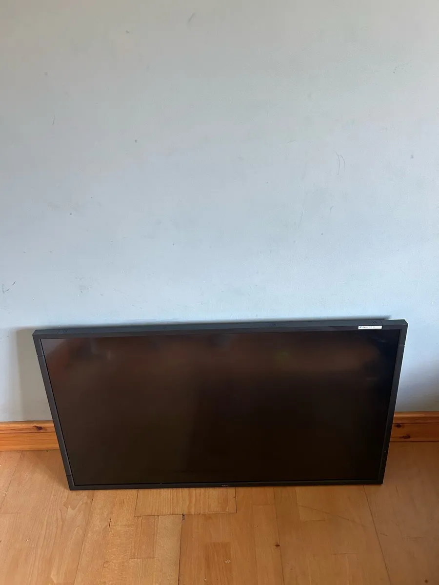 NEC MultiSync V463 46” Monitor