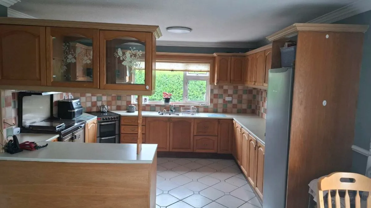 Light Oak Solid Door Kitchen - Image 1